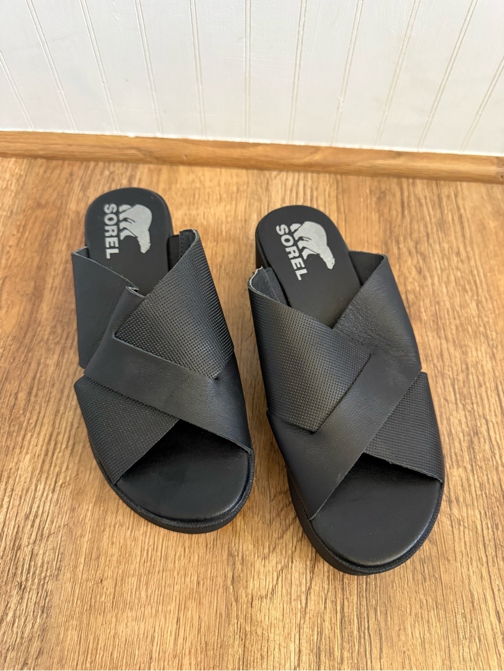Sorel Black Cross-Strap Slide Sandals
